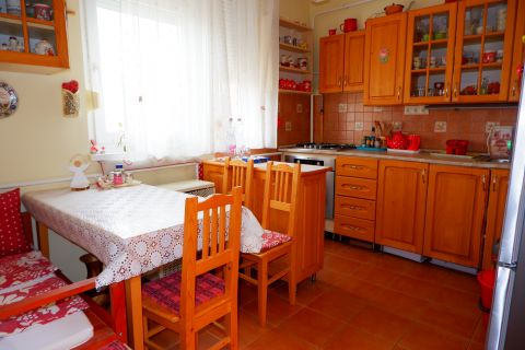Eladó Lakás 8000 Székesfehérvár 
