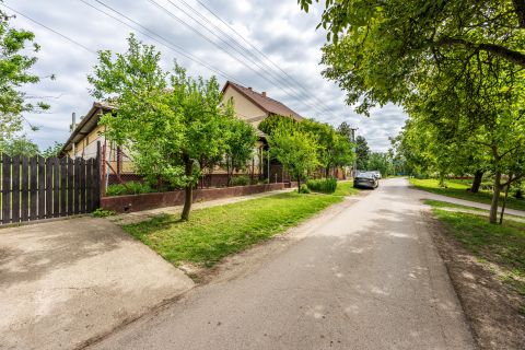 Eladó Ház 2244 Úri 