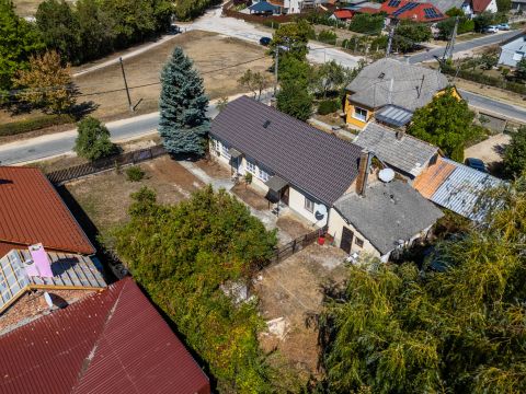 Eladó Ház 8083 Csákvár 