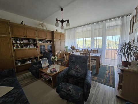 Eladó Lakás 7300 Komló 