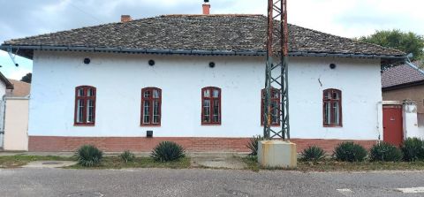 Eladó Ház 5440 Kunszentmárton , 5440 Kunszentmárton, Központi
