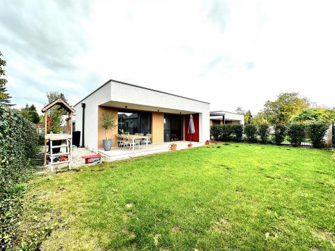 Eladó Ház 8600 Siófok , Modern, energiatakarékos ház kerttel, 400 m-re a strandtól!