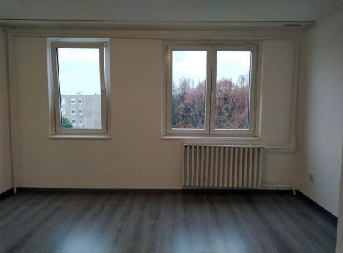 Eladó Lakás 8200 Veszprém , Gábor Áron utca
