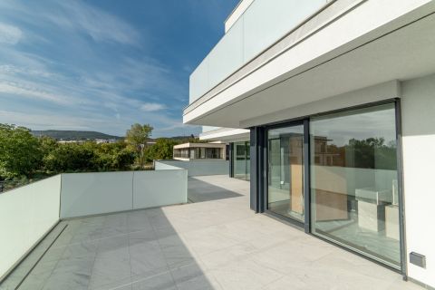 Eladó Lakás 1112 Budapest 11. kerület , Madárhegyen- modern,prémium  luxuslakás, nagy erkély(75 nm),