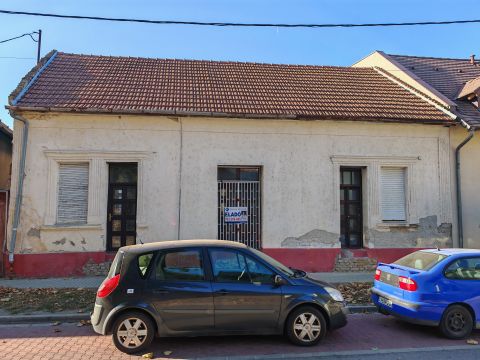 Eladó Ház 5000 Szolnok 
