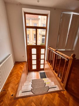 Eladó Lakás 8000 Székesfehérvár 