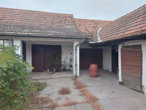 Eladó Ház 6070 Izsák 