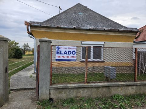 Eladó Ház 9096 Nyalka 
