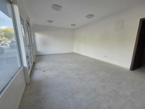 Eladó Üzlethelyiség 6724 Szeged 