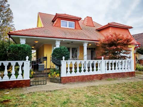 Eladó Ház 7516 Berzence , Tágas családiház két szinten - kert, szauna, nagy nappali!