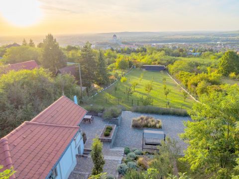 Eladó Ház 2500 Esztergom , Aranyhegyen, 4326m2-es, örökpanorámás birtok 