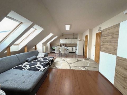 Eladó Lakás 1048 Budapest 4. kerület 