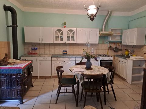 Eladó Ház 6500 Baja , Csendes környezetben