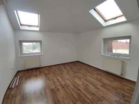 Eladó Lakás 2475 Kápolnásnyék , Központban