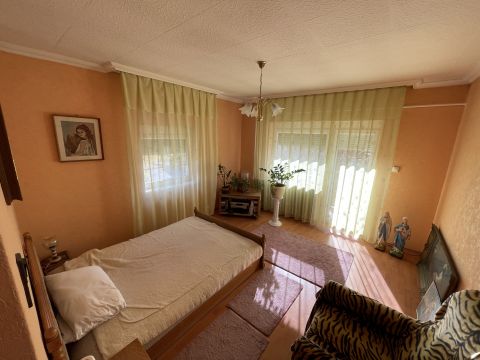 Eladó Ház 2371 Dabas Templom és kisbolt közelében