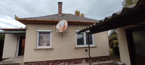 Eladó Ház 8646 Balatonfenyves 