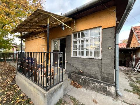 Eladó Ház 5137 Jászkisér 5137 Jászkisér, központhoz közeli