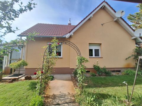 Eladó Ház 6000 Kecskemét Kadafalva