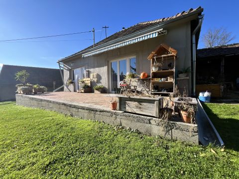 Eladó Ház 8445 Városlőd , kényelmes kis ház, a Bakony közelségében