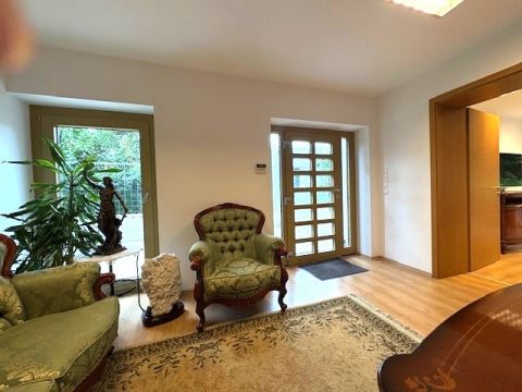 Kiadó Ház 1125 Budapest 12. kerület Kútvölgyi útnál iroda/lakás/ikerházfél