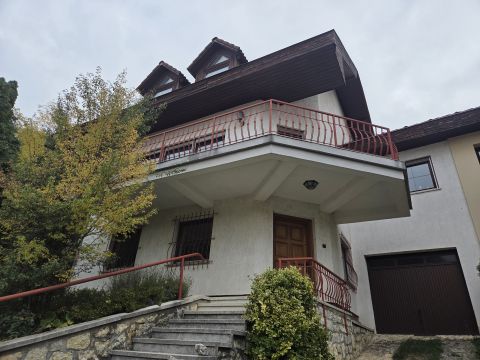 Eladó Ház 8200 Veszprém 