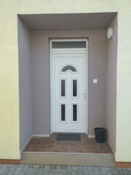 Eladó Ház 8000 Székesfehérvár Ráchegyen, sziegetlet ház