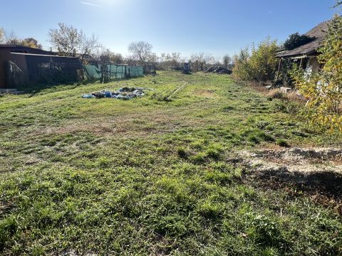 Eladó Telek 7000 Sárbogárd , Csendes részen