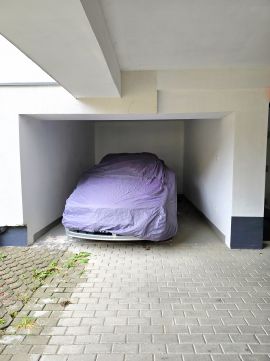 Eladó Parkoló 7626 Pécs Belváros közelében újszerű épületben garázs lehetőség