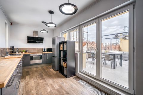 Eladó Lakás 1066 Budapest 6. kerület Különleges 3 színtes lakás 2 panorámás terasszal az Operánál