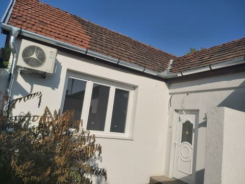 Eladó Ház 2330 Dunaharaszti , 2330 Dunaharaszti - Dunaharaszti központi részén!!!!!!