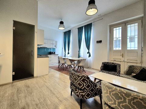 Eladó Lakás 1061 Budapest 6. kerület 