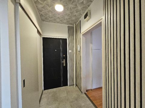 Eladó Lakás 1098 Budapest 9. kerület , 1098 Budapest 9, József Attila lakótelep