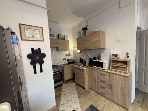 Eladó Lakás 6000 Kecskemét 