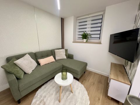 Eladó Lakás 1067 Budapest 6. kerület Nyugatinál 2 hálószobás felújított garzon