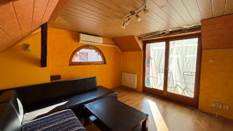 Eladó Lakás 1044 Budapest 4. kerület , 1044 Budapest 4, Újpest