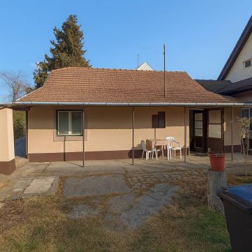 Eladó Ház 6000 Kecskemét , Kecskemét Vacsi közben a Talfálya közben családi ház eladó !