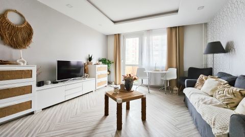 Eladó Lakás 1139 Budapest 13. kerület , BÉKE térnél - nagyon szépen felújított, 3 szobás, erkélyes!