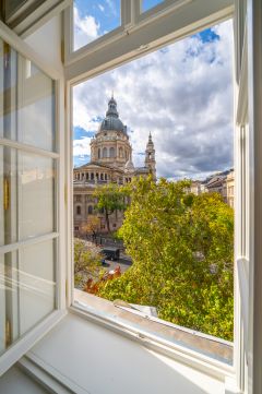 Eladó Lakás 1061 Budapest 6. kerület , BAZILIKAI PANORÁMÁS, FELÚJÍTOTT LUXUS LAKÁS ELADÓ