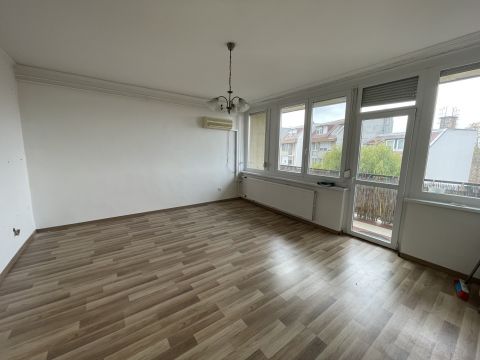 Eladó Lakás 2200 Monor Monor KÖZPONT, tehermentes, azonnal birtokba vehető lakás 