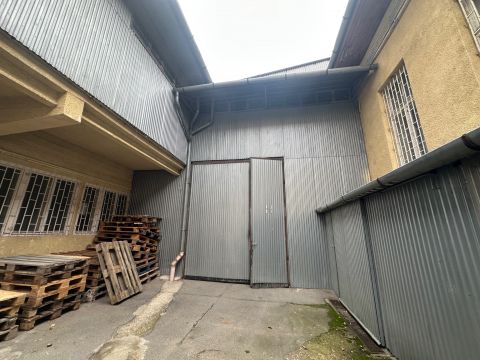 Eladó Ipari 1149 Budapest 14. kerület , 3450 NÉGYZETMÉTER RAKTÁR KIVÁLÓ TELKEKEN