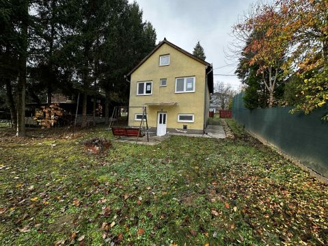 Eladó Ház 7275 Igal Felújított 45 m2-es lakóház/nyaraló 313 m2-es telekkel