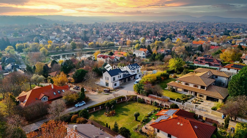 Eladó ház, Törökbálint