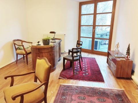 Eladó Lakás 1015 Budapest 1. kerület , Hattyú- házban kertre néző akér két egységgé alakítható