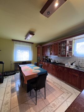 Eladó Ház 2220 Vecsés Vecsés központi részén, tömegközlekedéshez közel családiház