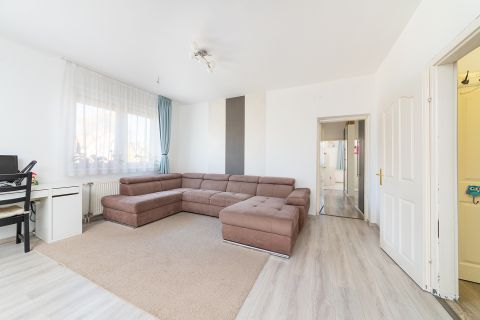 Eladó Lakás 2145 Kerepes 