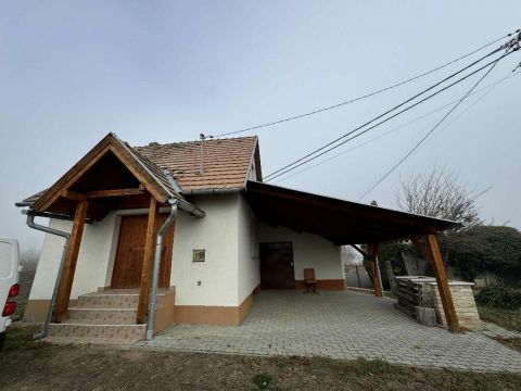 Eladó Ház 7100 Szekszárd , 7100 Szekszárd, nyugodt