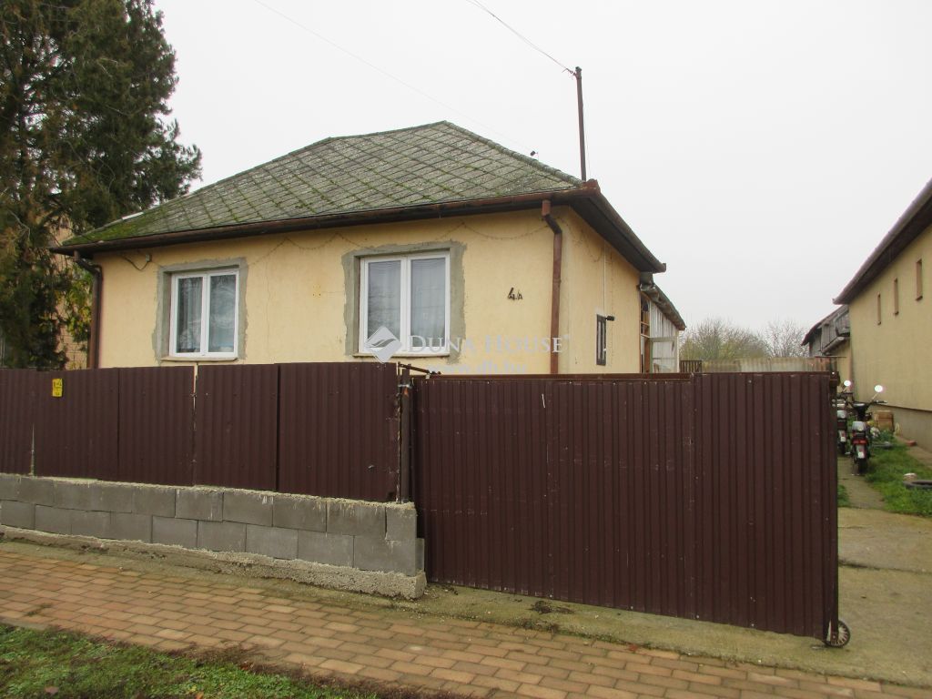 4232 Geszteréd — 1/31