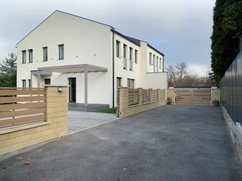 Eladó Ház 2483 Gárdony , Gárdony központi mégis csendes részén