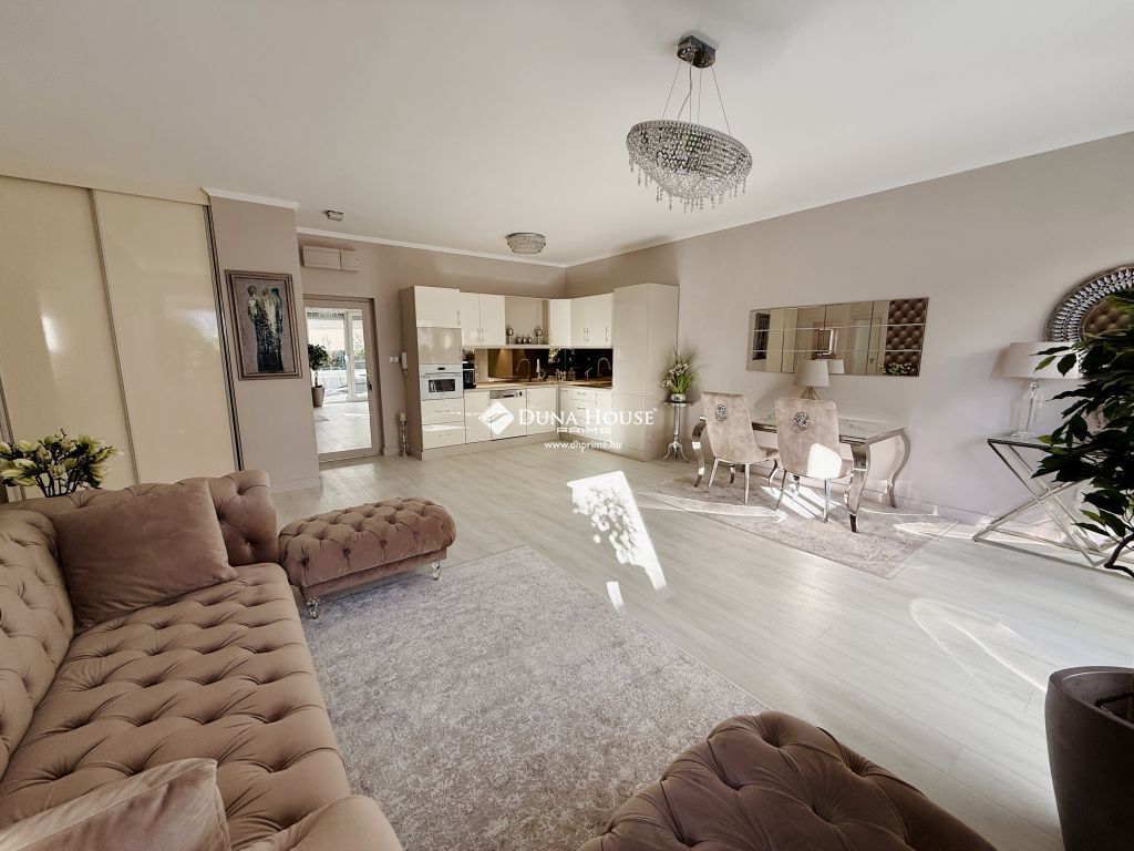 Eladó lakás, Győr