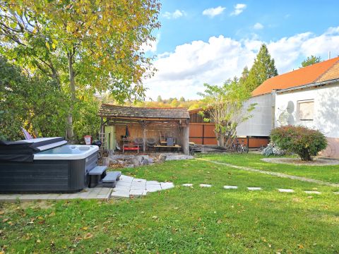 Eladó Ház 7677 Orfű A Nagy tó közelében működő jakuzzis vendégház/családi ház